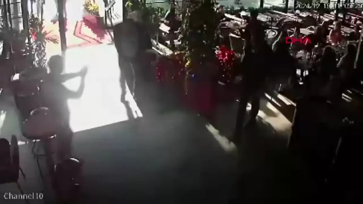 Antalya’da Dans Eden Müşterilere Ücretsiz Kahve