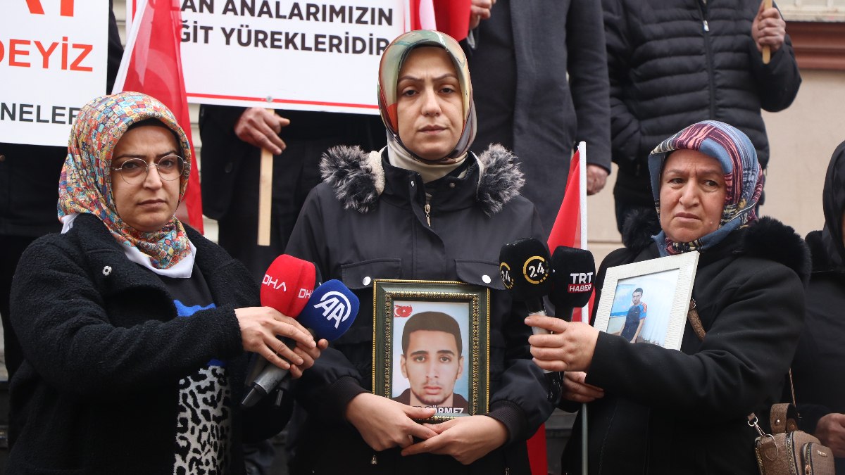 Diyarbakır’da çocuğu dağa kaçırılan anne:  Ciğerimi benden söküp götürdüler