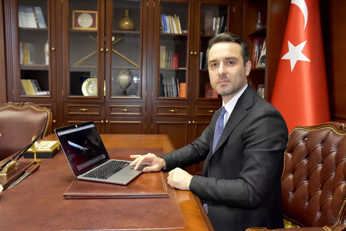 Büyükelçi Ulutaş’ın Yılın Kareleri Seçimleri
