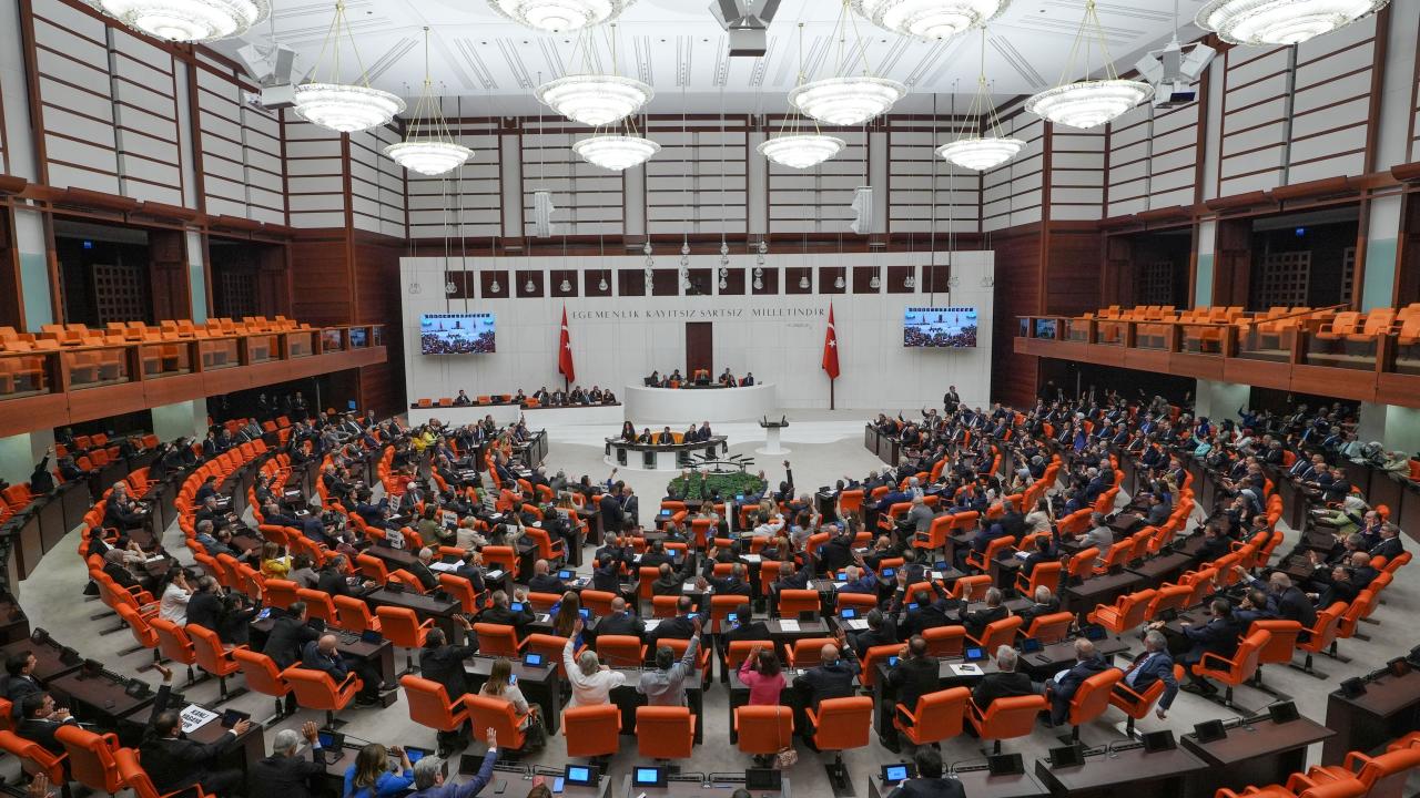 AK Parti, milletvekili sayısını 272’ye yükseltti