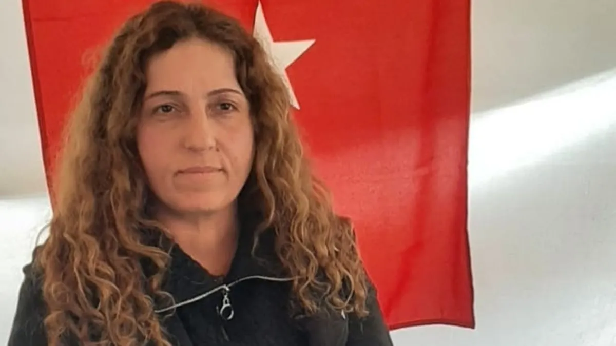 Bu da DEM zorbalığı! Hem işten kovuldu hem de zorla otobüsten atıldı!