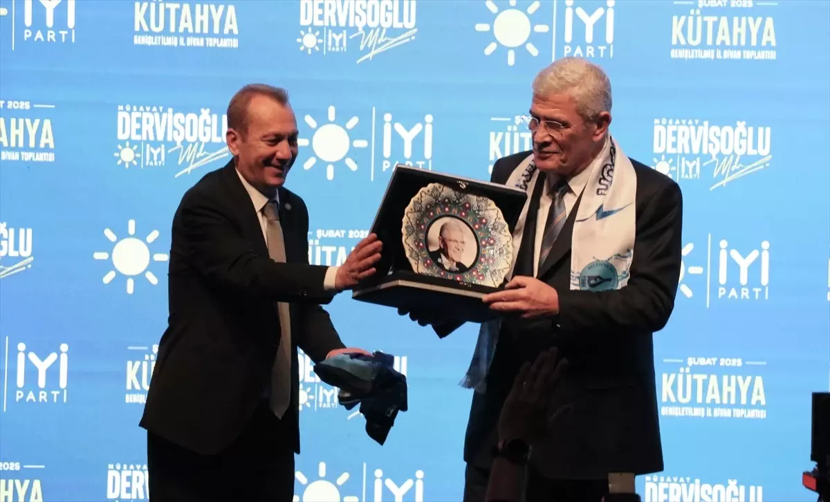 İYİ Parti Genel Başkanı Dervişoğlu, Kütahya’da Genişletilmiş İl Divan Toplantısı’na katıldı