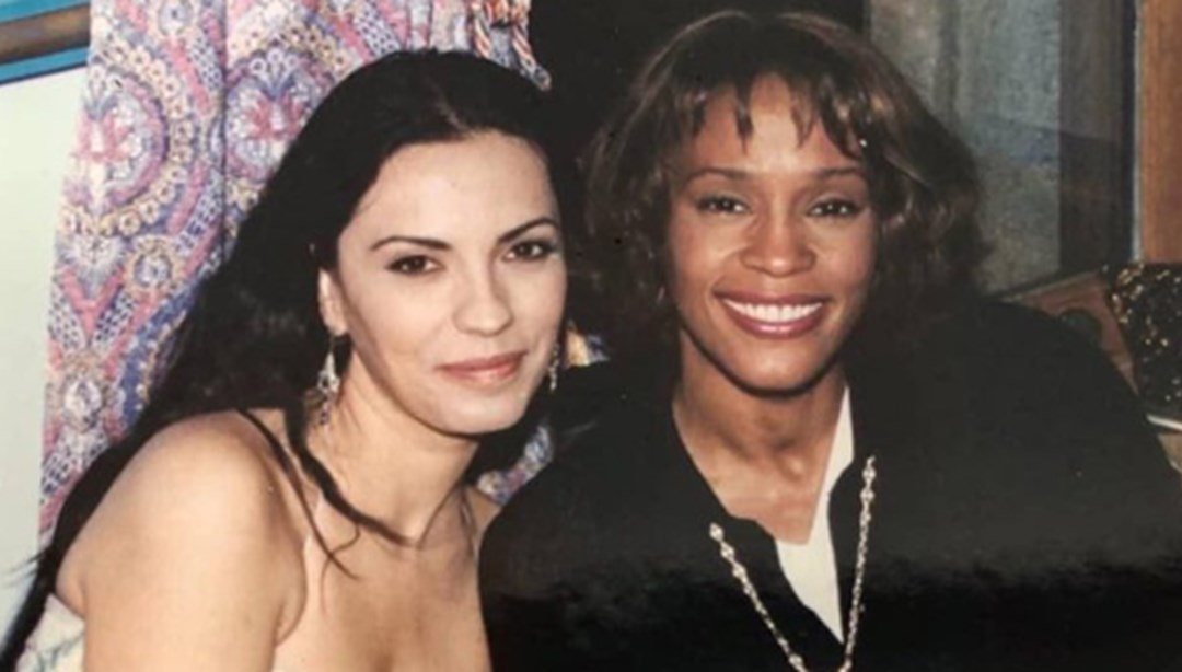 YeÅim SalkÄ±m ve Whitney Houston arkadaÅ Ã§Ä±ktÄ±: “YalnÄ±z mÃ¼thiÅ gÃ¼zel arkadaÅtÄ±”